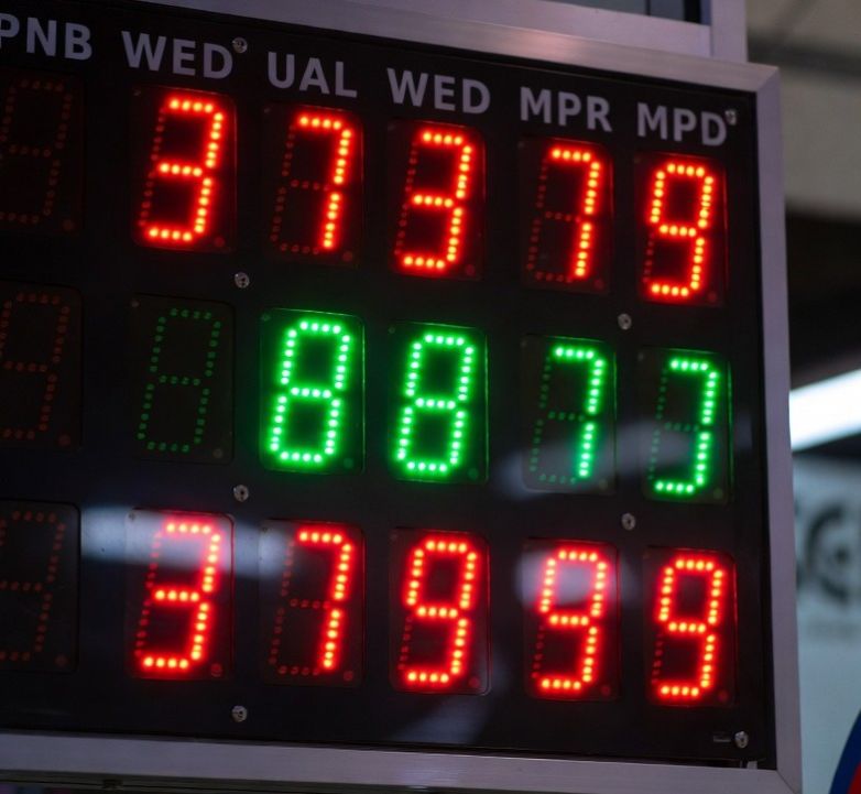 digital scoreboard with highlighted winning numbers